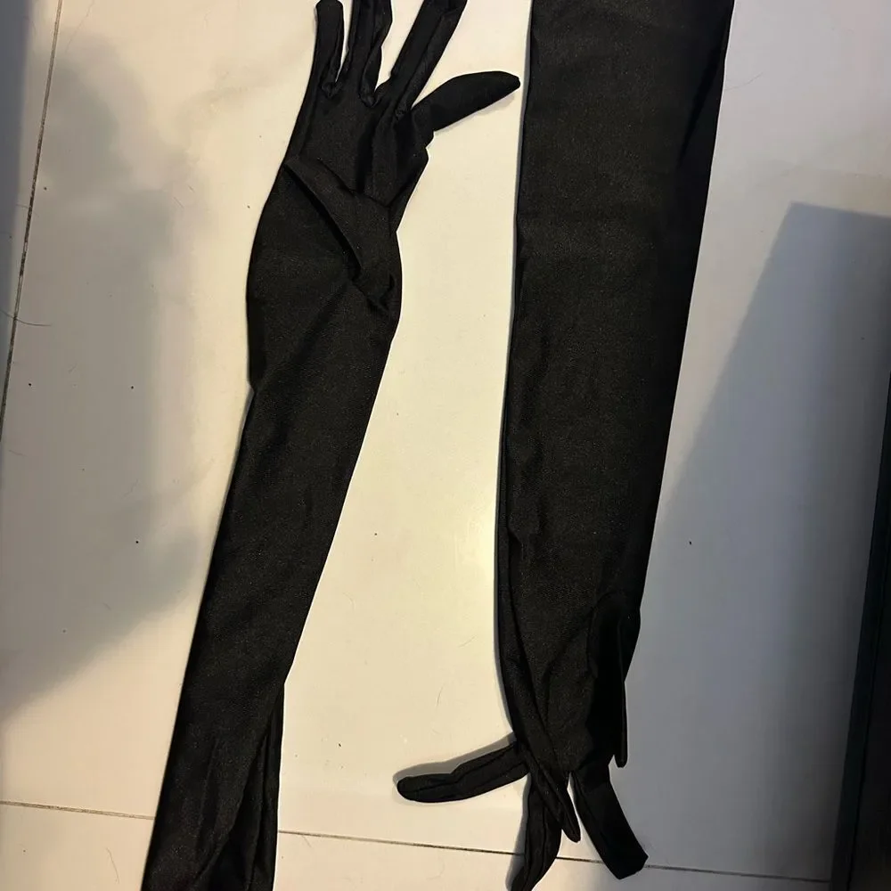Elegant Black Opera Gloves